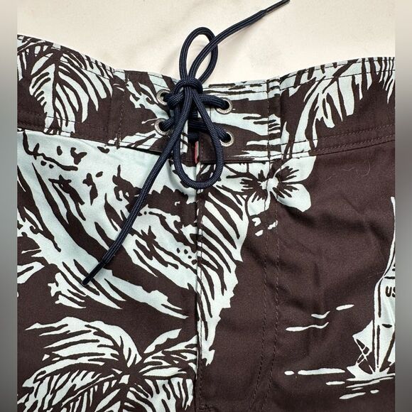 Nautica Men's Swim Trunks, Navy & White Tropical Print Beach Shorts Size XL NWT - Picture 3 of 12